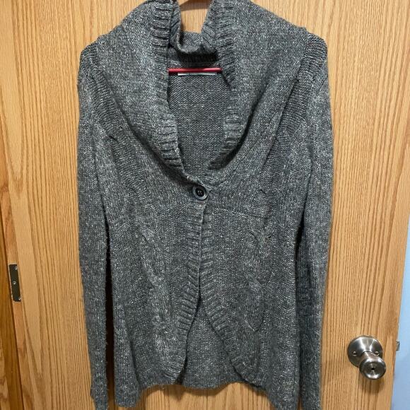 Maurices Chunky & Cozy One Button Sweater Size Medium - Picture 2 of 7